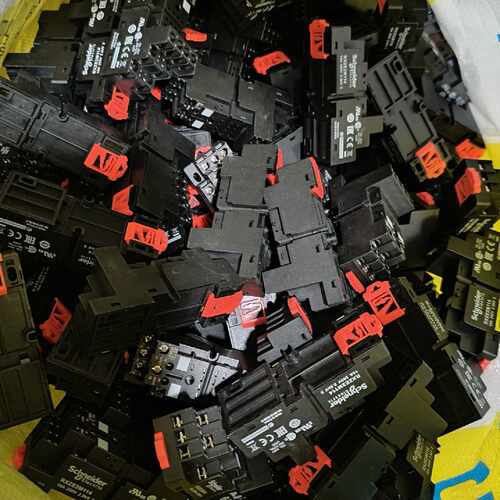 施耐德继电器底座RXZE2S114M，