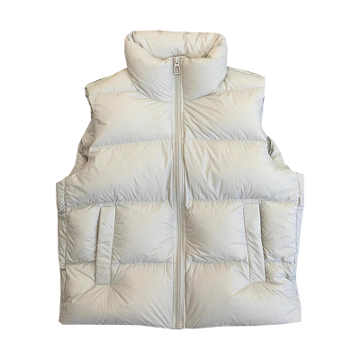 泡芙2025新款外穿秋冬羽绒马甲女款白鸭绒零压感轻薄羽绒服高级感