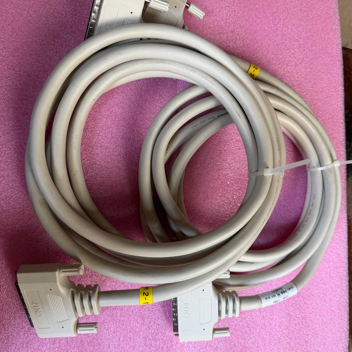 SCSI68P连接线   SCSI 68P连接线 3米 带标