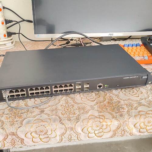 溢价-迪普LSW3600-24GT4GP-SI  24口电全千兆交