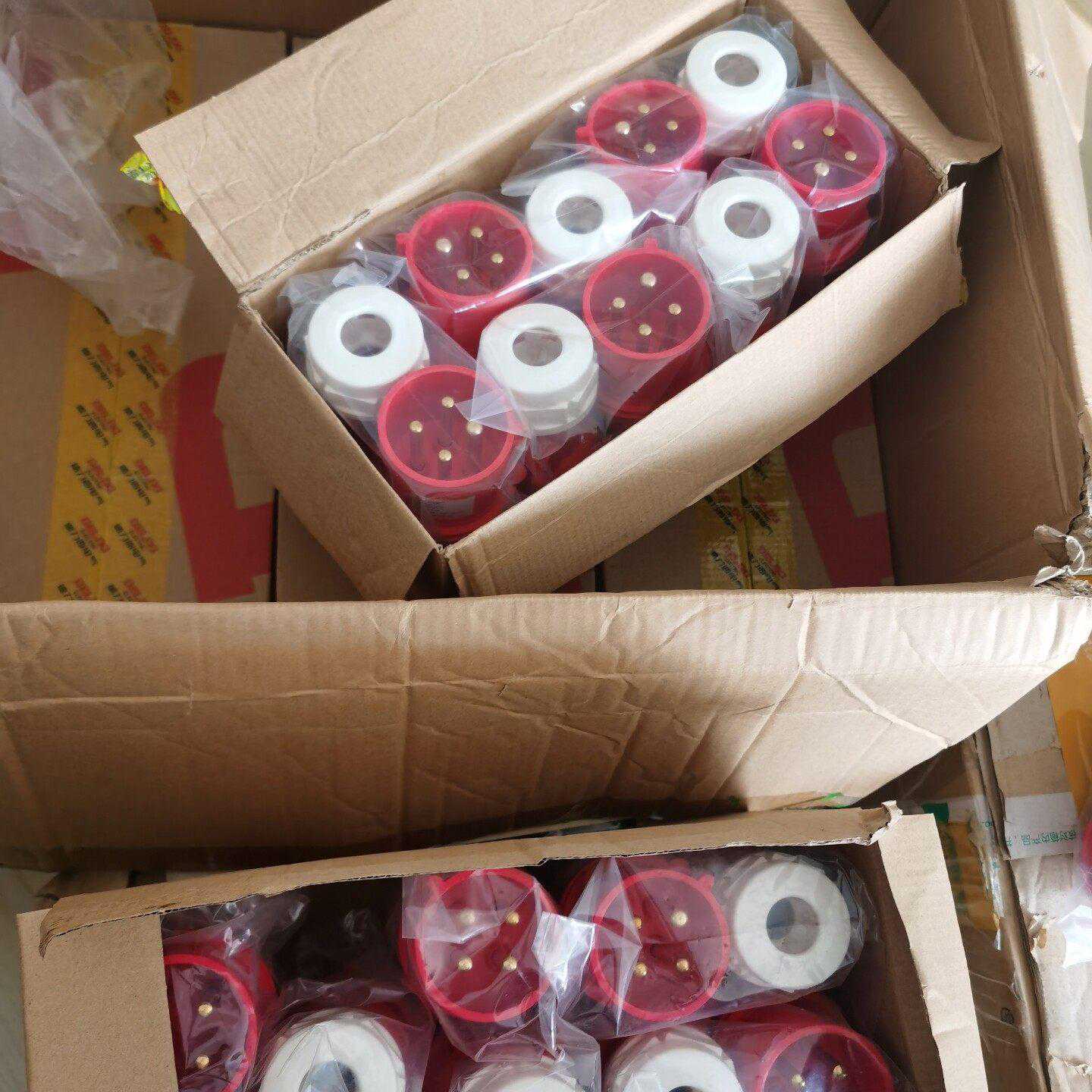 DEP2-124 32A 4芯 415V 工业明装插座议价