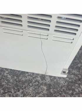 议价台达变频器3.7kw二手拆机功能包好外壳有点裂痕维修