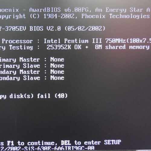 ROCKY-3705EV V1.2 PIII & CPU 750MHz & RAM