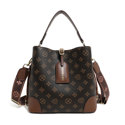 高级感通勤水桶包包女轻奢小众女士手提包大容量单肩斜挎小包女包