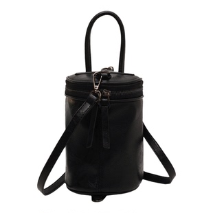 高级感休闲单肩斜挎包女2025新款小众设计时尚手提圆筒包简约休闲