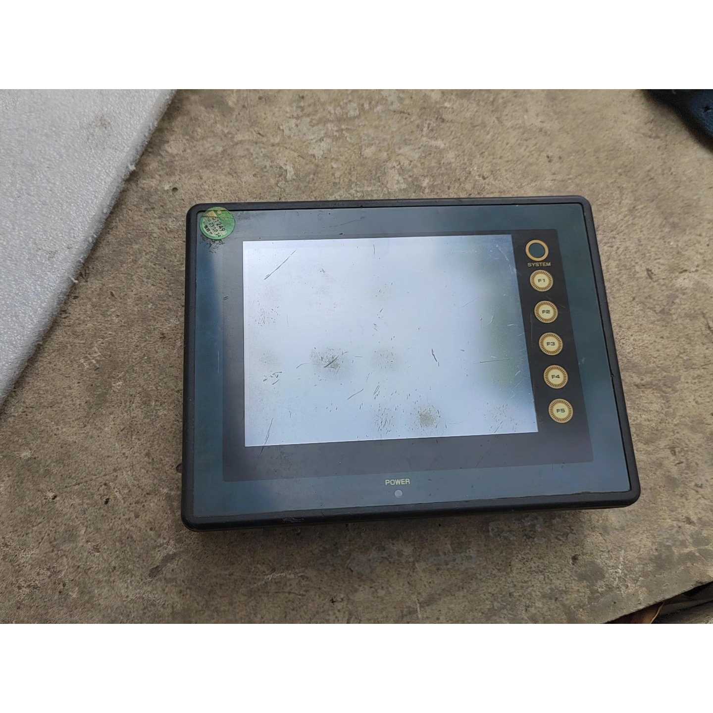 出一台富士触摸屏型号V606eM10通电无反应成色不