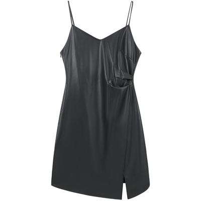 太平鸟女装秋季PU连衣裙A1FAE3546