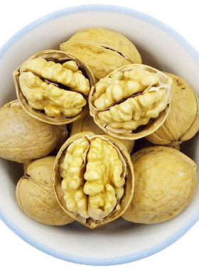 阿克苏手捏即开纸皮核桃新疆特产