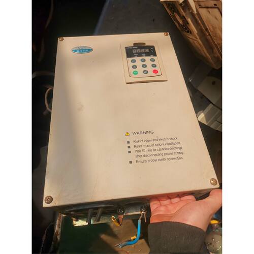 议价蓝海华腾拆机E5-H-4T30GA-D3-04-32变频器 380v 30kw 测试包