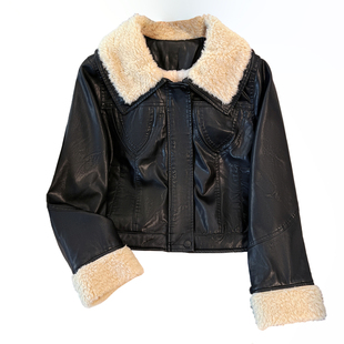 今年流行爆款黑色羊羔毛翻领pu皮衣外套加绒加厚女冬2025新短夹克