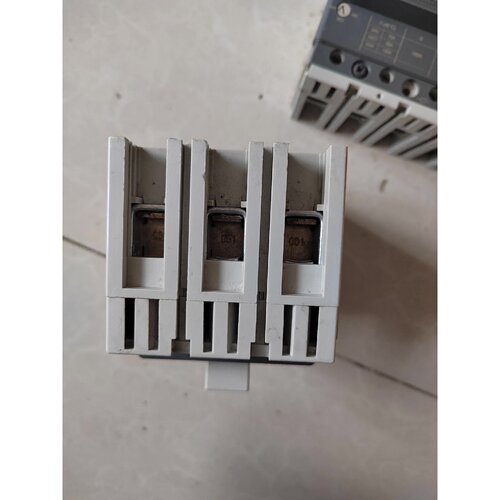议价ABB塑壳断路器T1N1603P100A拆机件功能正维修