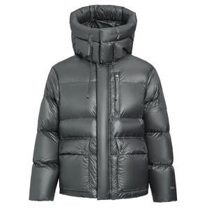 短款羽绒服雪中飞时尚潮流