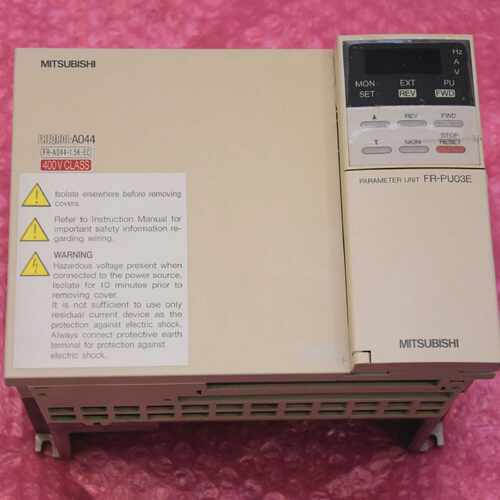 Mitsubishi Frequenzumrichter FR-A044-1.5K-EC  FR-PU03E Bedie
