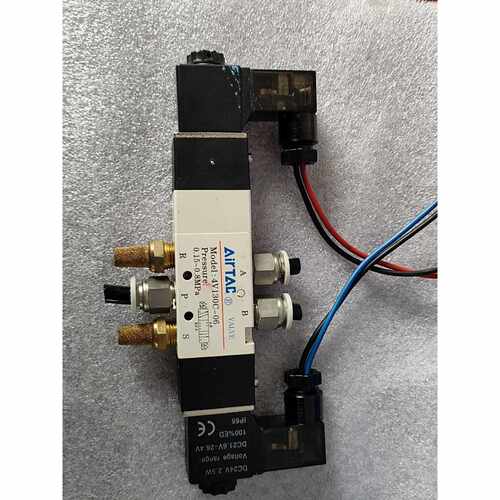 议价亚德客电磁阀气阀4V130C06实物图片8成新维修