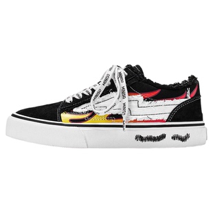 MINISO/名创优品鞋子男运动滑板鞋情侣火焰帆布鞋复仇风暴闪电鞋