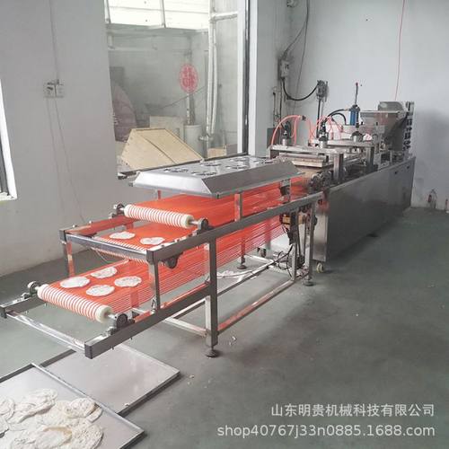 淄博烧烤小饼机全自动烧烤饼生产线春饼机压饼机生产小饼的机器