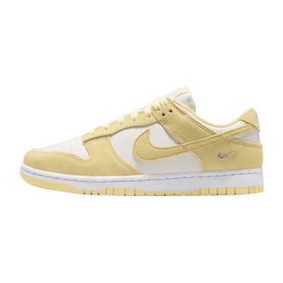 NIKE耐克女子WMNS NIKE DUNK LOW运动休闲鞋IO4244-104