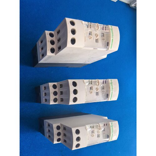 议价Schneider RM4UB35相序保护继电器，实物