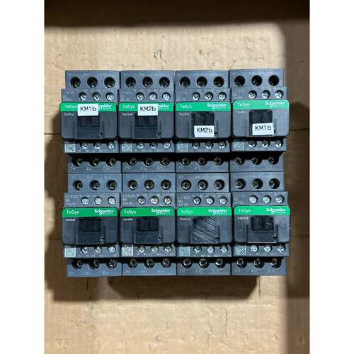 〔议价-可维修〕LC1D25 32BD新款黑色接触器 电压DC24v 二手均有