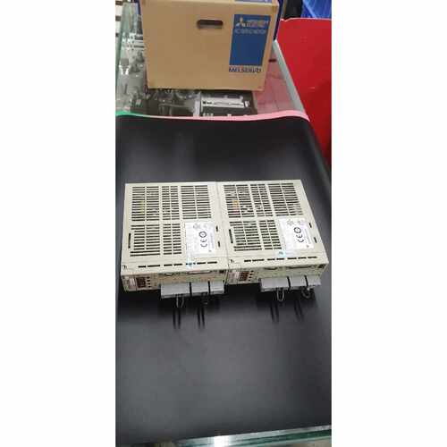 议价SGDM-10ADA-V安川伺服驱动器成色如图  议价