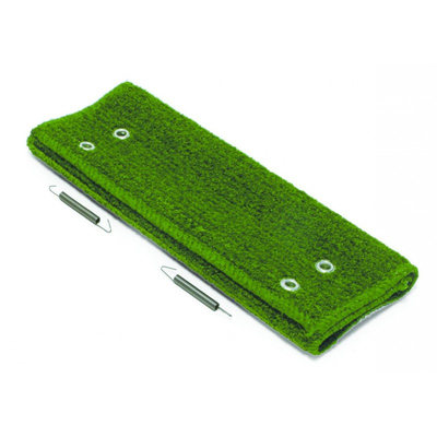 绿色草坪脚垫上车踏步fiamma