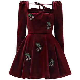 茬客法式复古优雅连衣裙2025秋冬立体樱桃酒红色丝绒宴会礼服裙女