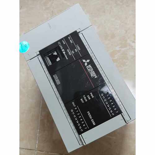 议价三凌PLCFX5U32MR基本上全新原装正品22年