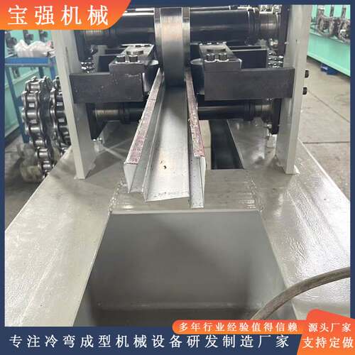 全自动门框成型机 花边门框成型机设备 45度斜剪门框切角机
