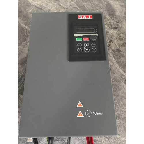 溢价-三晶变频器；VM1000-4T022GB/030PB.  2