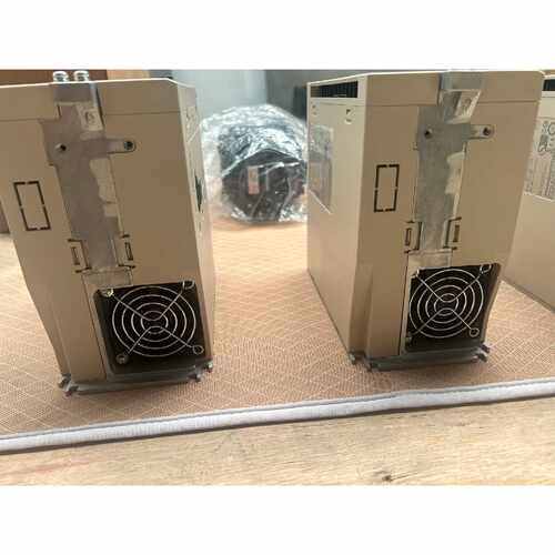 议价安川七系驱动器SGD7S180A00B2022KW只维修