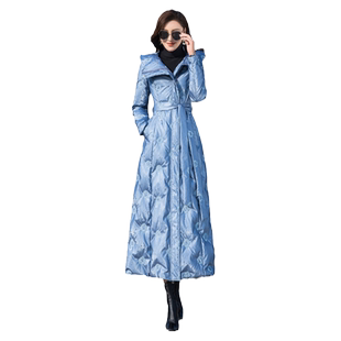 长羽绒服女到脚踝2024年冬季新款收腰轻薄过膝女款超长加厚外套