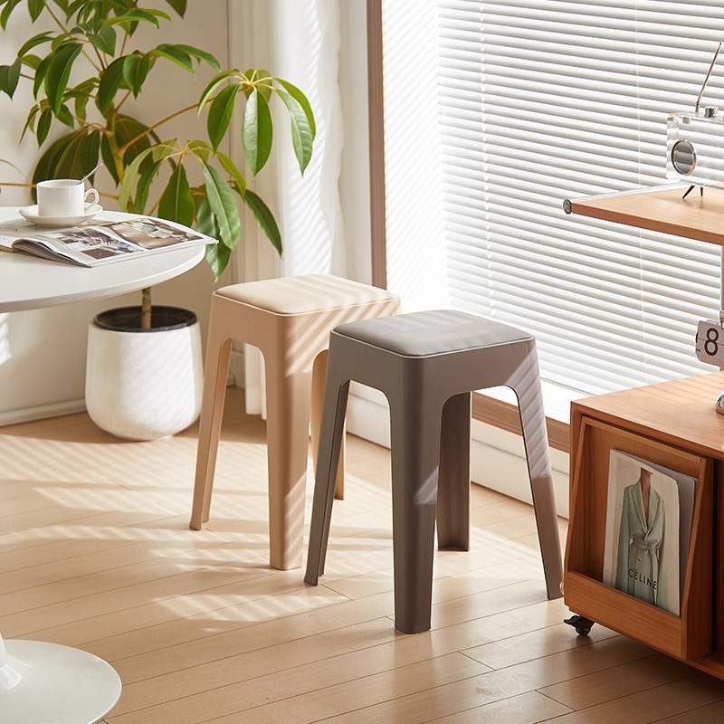特厚塑料凳子加厚家用久坐高客厅舒适叠放现代板凳简约圆凳椅子可