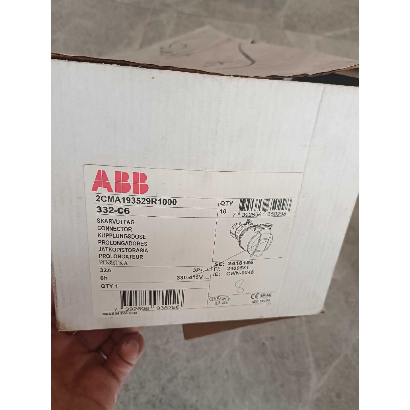 【请询价】全新正品A四极工业捶插座332C6有4只332