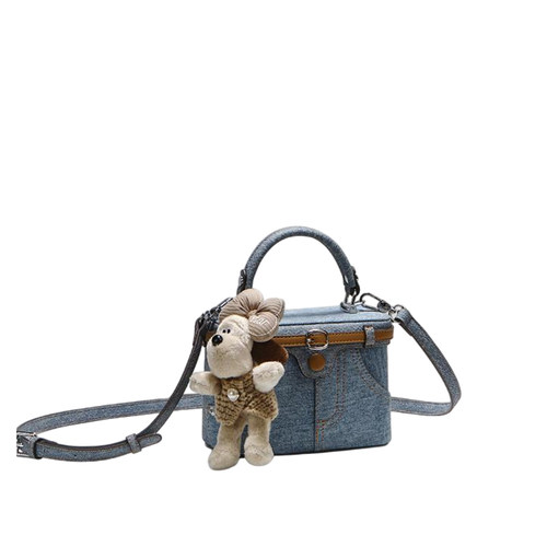 香港专柜高级感复古小众包包女式2025新款通勤斜挎盒子包生日礼物