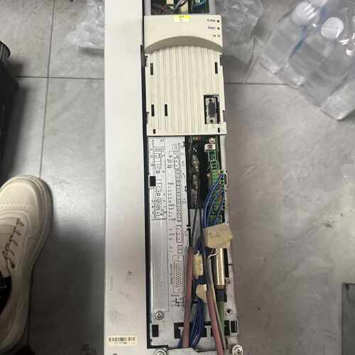 询价-力士乐驱动器型号RD52.1-4B-018-L-V1-FW/-可维修