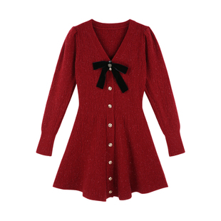 慵懒风V领毛衣连衣裙女红色秋冬季法式针织打底长袖新年战袍裙子