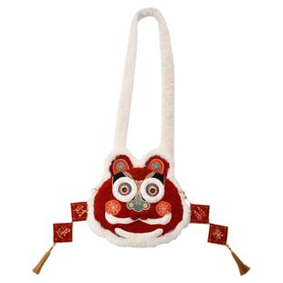 森女部落原创新年毛绒红色过年喜庆斜挎包包2026年秋冬新款女装