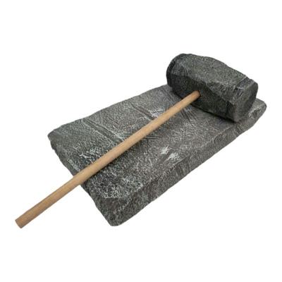 仿真泡沫胸口碎大石道具