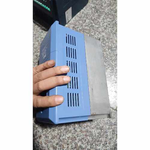 议价米兰变频器M2000VS2.2G220v2.2维修