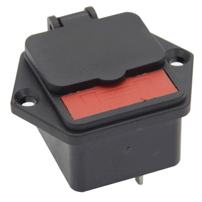 红色保险丝防水电源插座