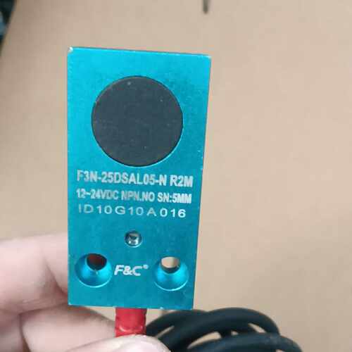 询F@C 开关 F3N-25DSAL05-N R2M 成色如图
