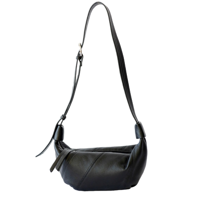 休闲拼接真皮单肩斜挎饺子包