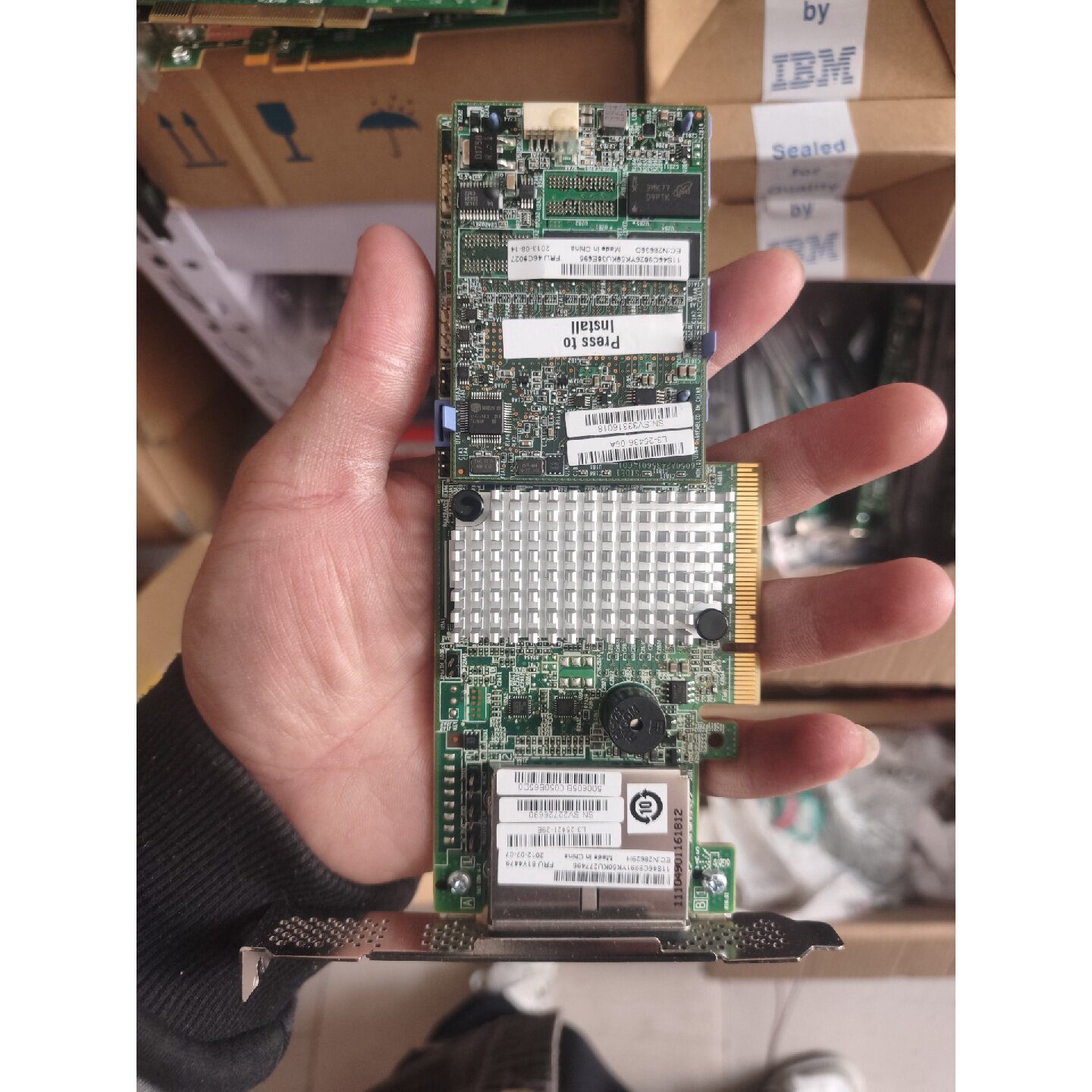 全新未用IBMM5120阵列卡型号00AE81146议价