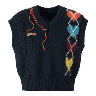 BETWEENAND 学院藏青色爱心菱形格背心撞色一字绣新款女毛衣马甲