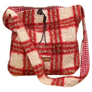 茶话会秋冬复古格子毛绒绒斜挎包可爱休闲大容量学生单肩包包女生