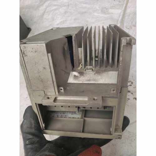 议价施耐德4KW变频器ATV31HU40N44KW380V维修