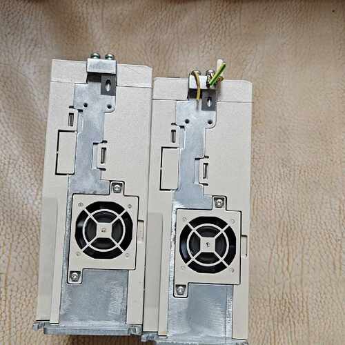 议价可维修YASKAWA安川伺服驱动器SGD7S5R5A10A002原装成全新二手