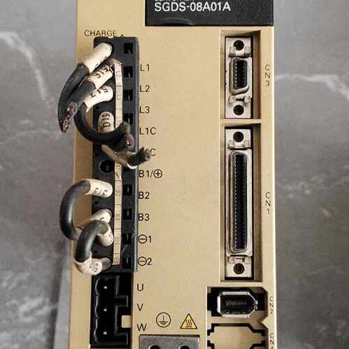 溢价-安川伺服驱动器 SGDS-08A01A，750W，200V