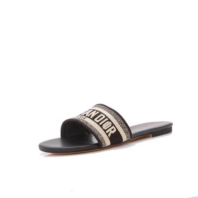 气质时尚外穿平底真皮刺绣拖鞋