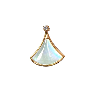 明星同款项链女小扇子18K玫瑰金天然白贝母精工扇形小裙子锁骨链